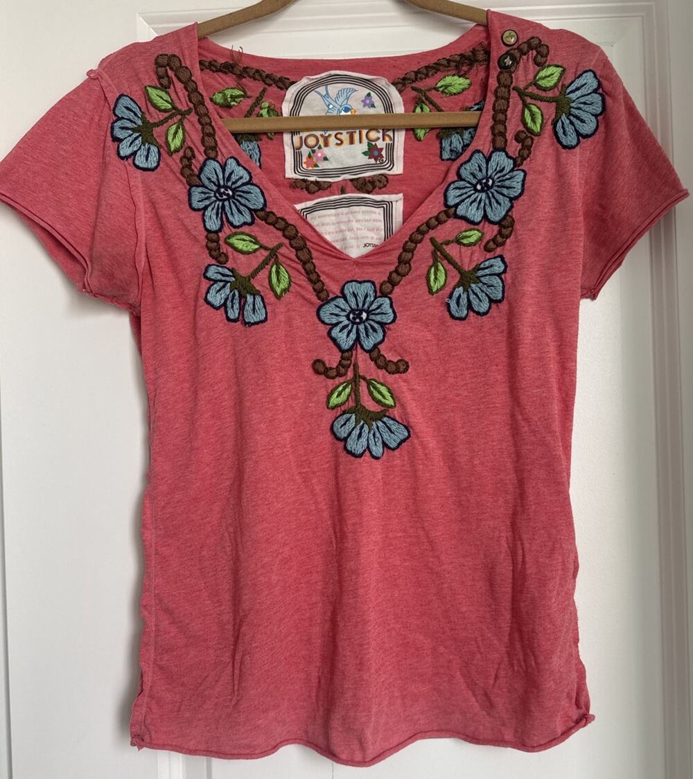 Joystick by Johnny Was Hand Embroidered Boho Floral Coral Pink Tee Rare Medium